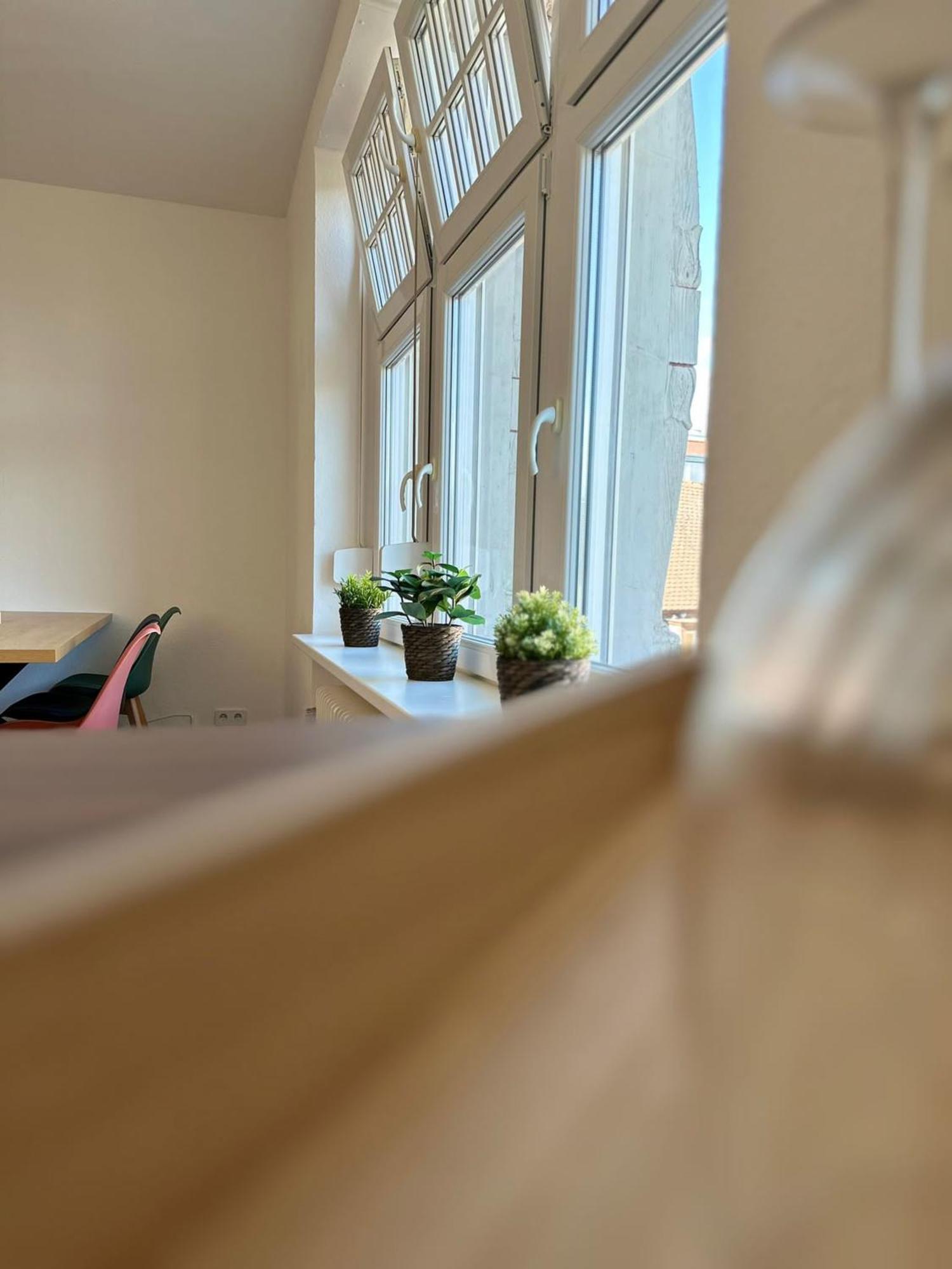 Amao-Brown I Exklusives City-Apartment I 85Qm I Privatparkplatz & Komfort I King-Size Bed Lahr  Bagian luar foto