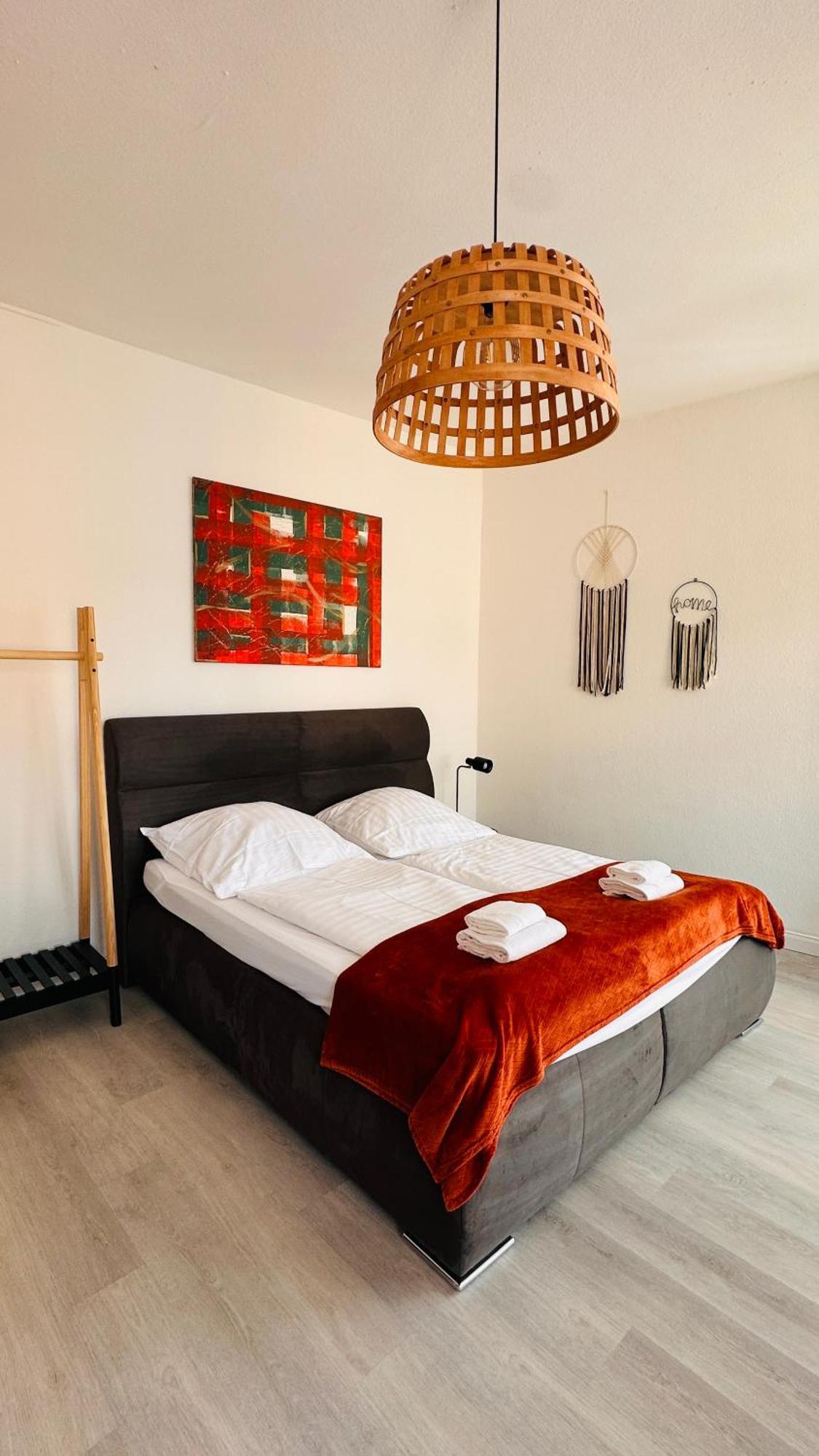 Amao-Brown I Exklusives City-Apartment I 85Qm I Privatparkplatz & Komfort I King-Size Bed Lahr  Bagian luar foto